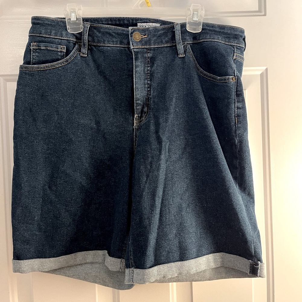 Ava & Viv Bermuda shorts 16w EUC